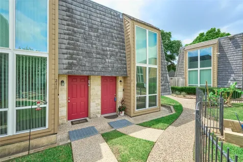 16120 Stuebner Airline Road 212 Spring TX 77379