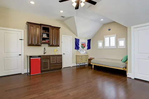 31 E Breezy Way The Woodlands TX 77380
