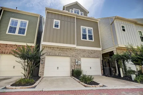 31 E Breezy Way The Woodlands TX 77380