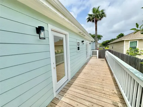 1312 35th Street Galveston TX 77550