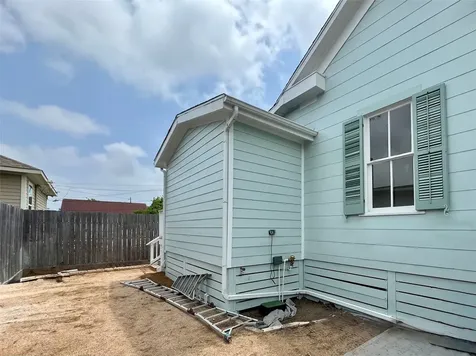 1312 35th Street Galveston TX 77550