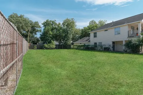 0 Mckee Street Houston TX 77026
