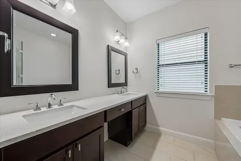 734 W 20th Street A Houston TX 77008