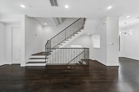 734 W 20th Street A Houston TX 77008