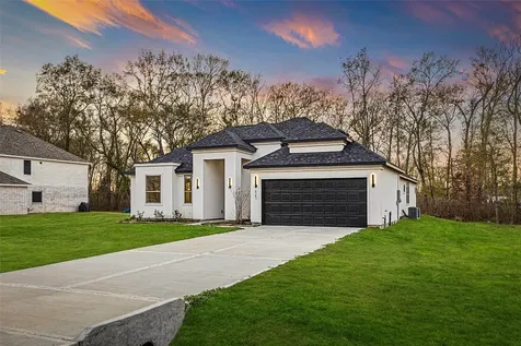 525 County Road 6617 Dayton TX 77535