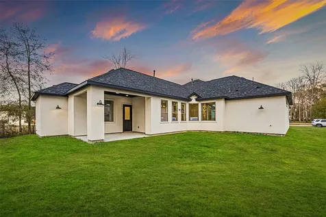 525 County Road 6617 Dayton TX 77535
