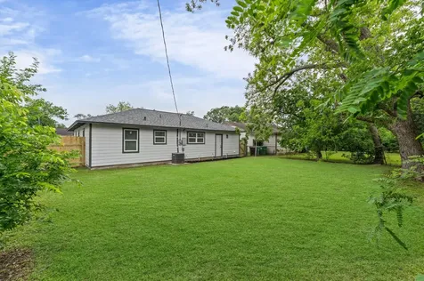 5759 Belneath Street Houston TX 77033