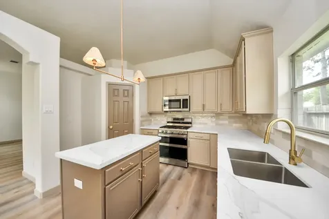 14423 Gadwall Court Houston TX 77044