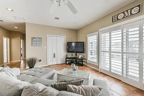 16611 Pompano Way Galveston TX 77554