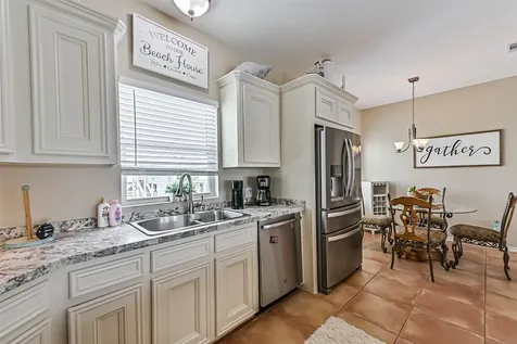 16611 Pompano Way Galveston TX 77554