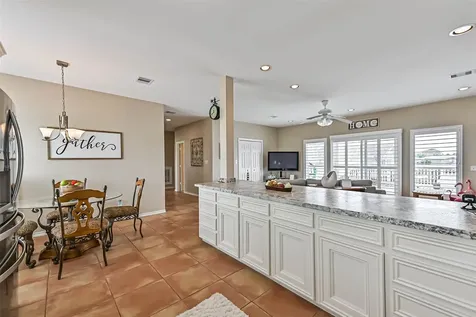 16611 Pompano Way Galveston TX 77554