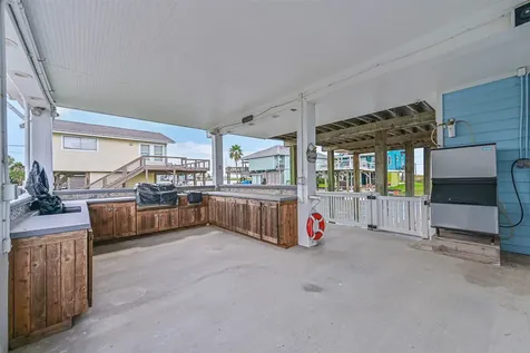 16611 Pompano Way Galveston TX 77554