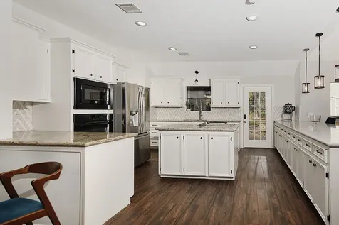 44 Lake Forest Circle Conroe TX 77384