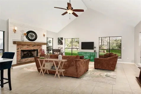 44 Lake Forest Circle Conroe TX 77384