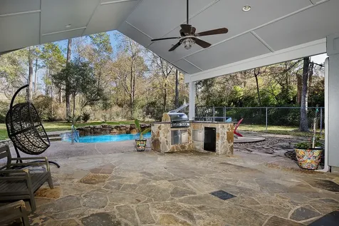 44 Lake Forest Circle Conroe TX 77384