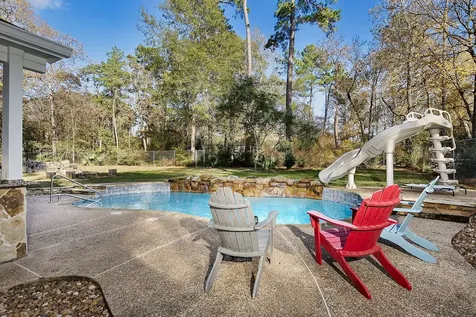 44 Lake Forest Circle Conroe TX 77384