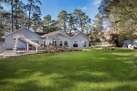 44 Lake Forest Circle Conroe TX 77384