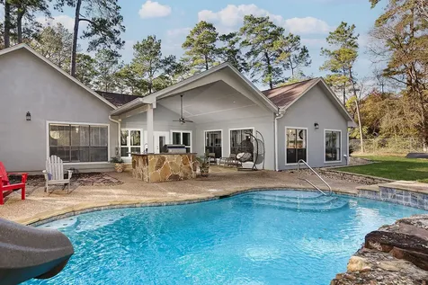 44 Lake Forest Circle Conroe TX 77384