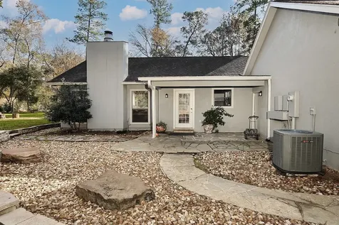 44 Lake Forest Circle Conroe TX 77384