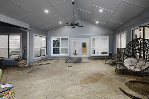 44 Lake Forest Circle Conroe TX 77384