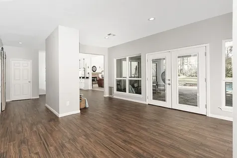44 Lake Forest Circle Conroe TX 77384