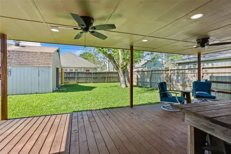 16806 David Glen Dr Drive Friendswood TX 77546
