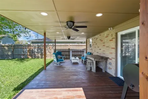16806 David Glen Dr Drive Friendswood TX 77546