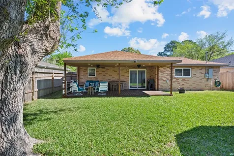 16806 David Glen Dr Drive Friendswood TX 77546