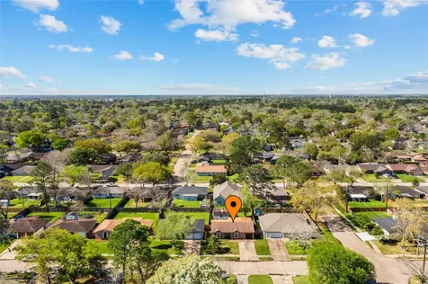 16806 David Glen Dr Drive Friendswood TX 77546