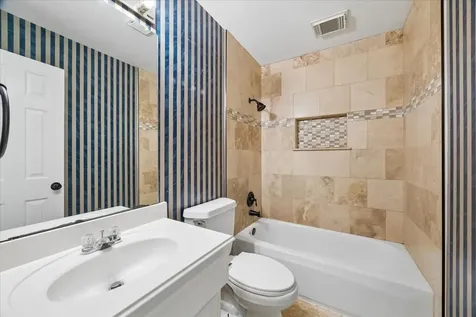 2209 Summer Reef Drive League City TX 77573