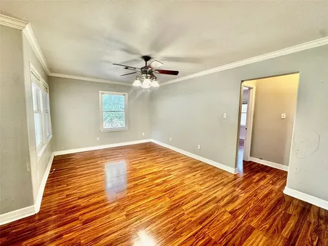 4535 Clermont Avenue Groves TX 77619