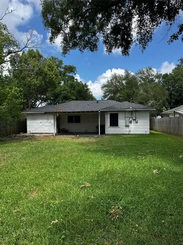 4535 Clermont Avenue Groves TX 77619