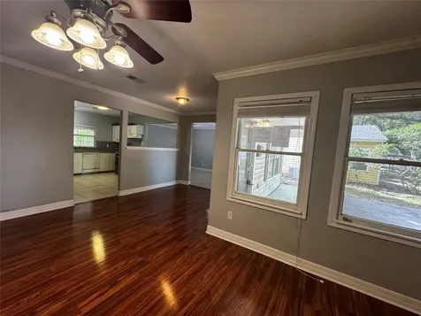 4535 Clermont Avenue Groves TX 77619
