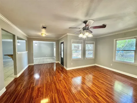 4535 Clermont Avenue Groves TX 77619