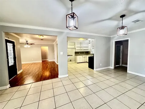 4535 Clermont Avenue Groves TX 77619
