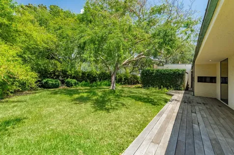 47 Colony Park Circle Galveston TX 77551