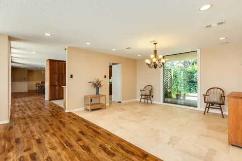 47 Colony Park Circle Galveston TX 77551