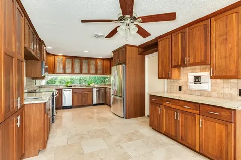 47 Colony Park Circle Galveston TX 77551