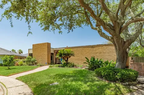 47 Colony Park Circle Galveston TX 77551