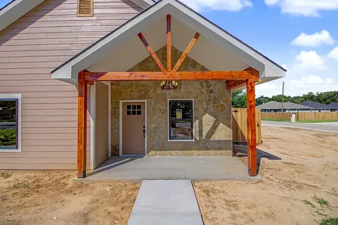 509 Milam Street Hearne TX 77859
