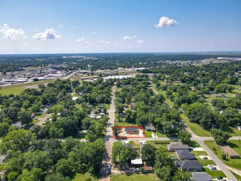 509 Milam Street Hearne TX 77859
