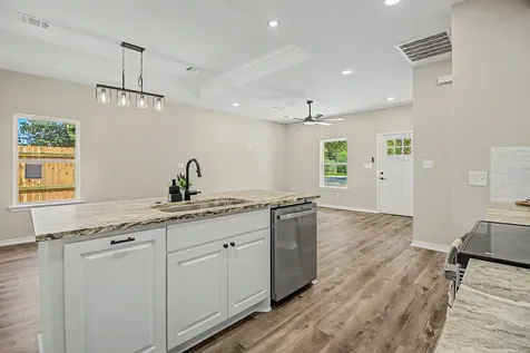 509 Milam Street Hearne TX 77859