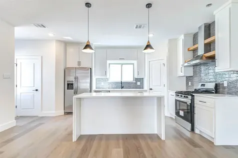 5638 Dolores Street Houston TX 77057