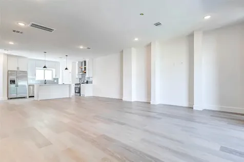 5638 Dolores Street Houston TX 77057