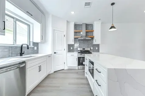 5638 Dolores Street Houston TX 77057