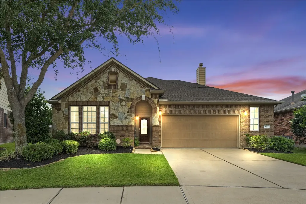9997 Willow Falls Lane Brookshire TX 77423