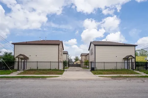 1515 Fairbanks Street Houston TX 77009