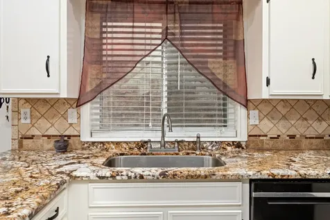 8249 Heartfield Lane Beaumont TX 77706
