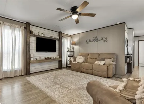 3133 Henderson Road Navasota TX 77868