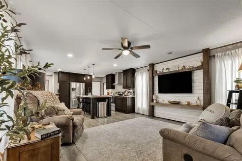 3133 Henderson Road Navasota TX 77868
